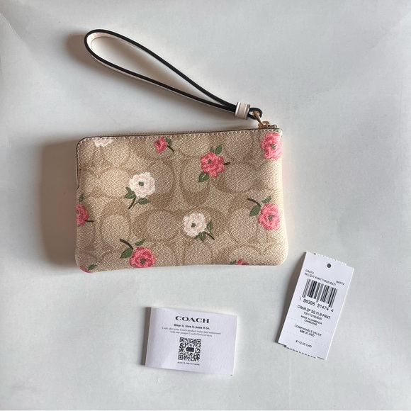 Corner Zip Wristlet In Signature Canvas With Floral Print 🌸 - Picture 3 of 6